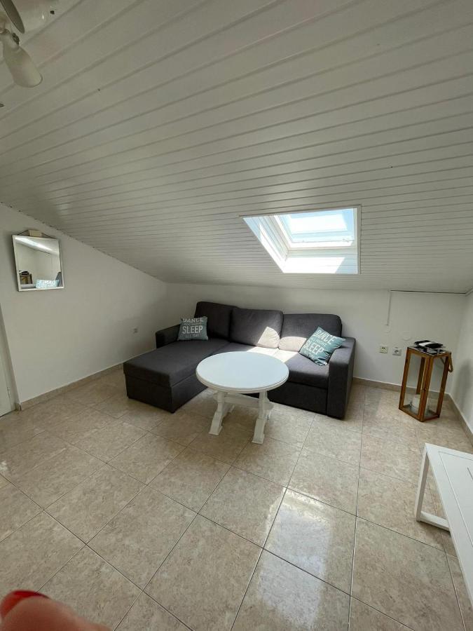 Apartmani Ira Vir Exteriör bild