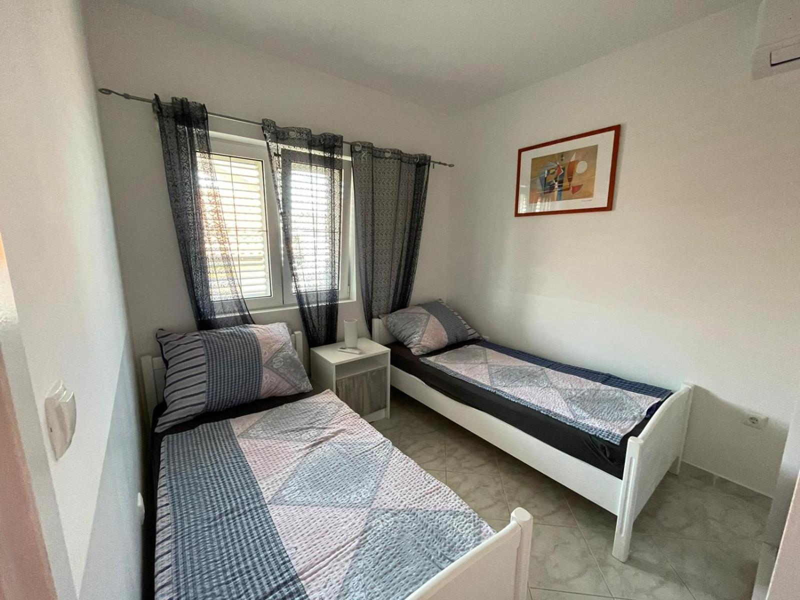Apartmani Ira Vir Rum bild