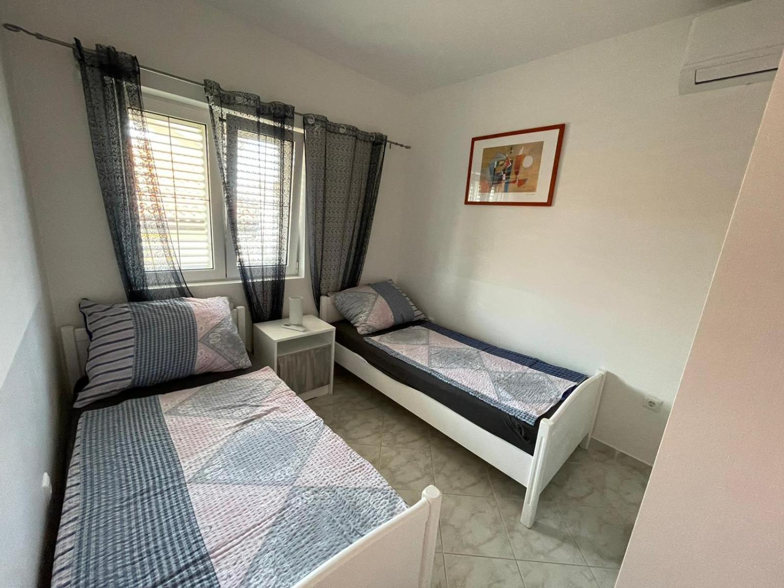 Apartmani Ira Vir Rum bild